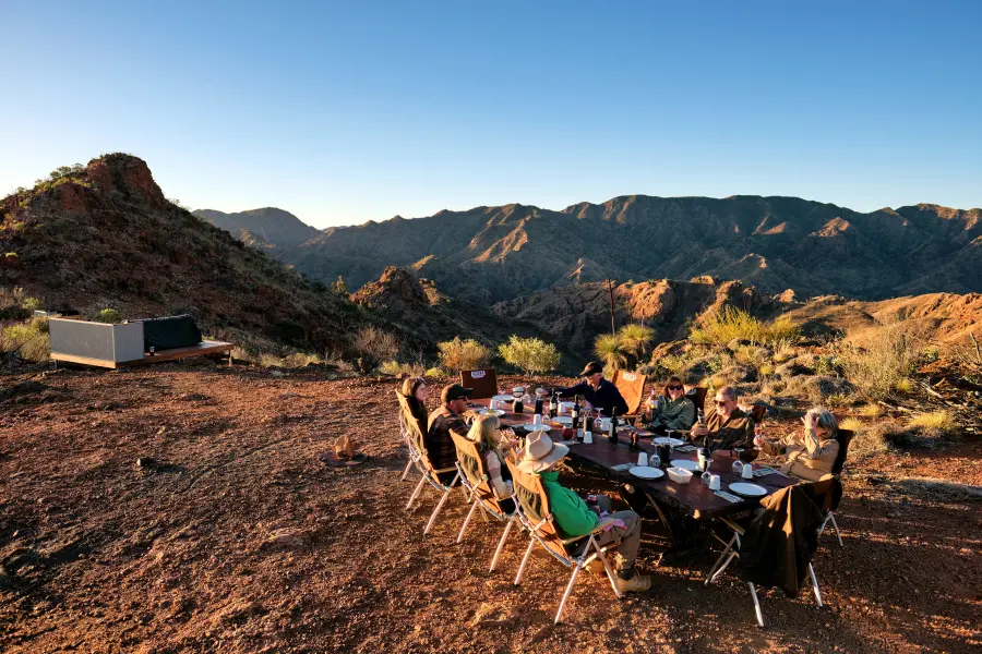 Outdoor-Dinner im im Arkaroola Wilderness Sanctuary 